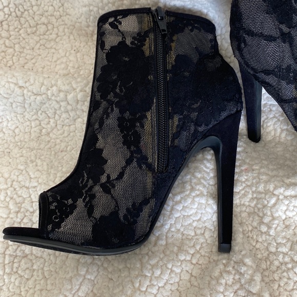 Shoemint “Cena” Peep Toe Floral Mesh Boots - Picture 5 of 9